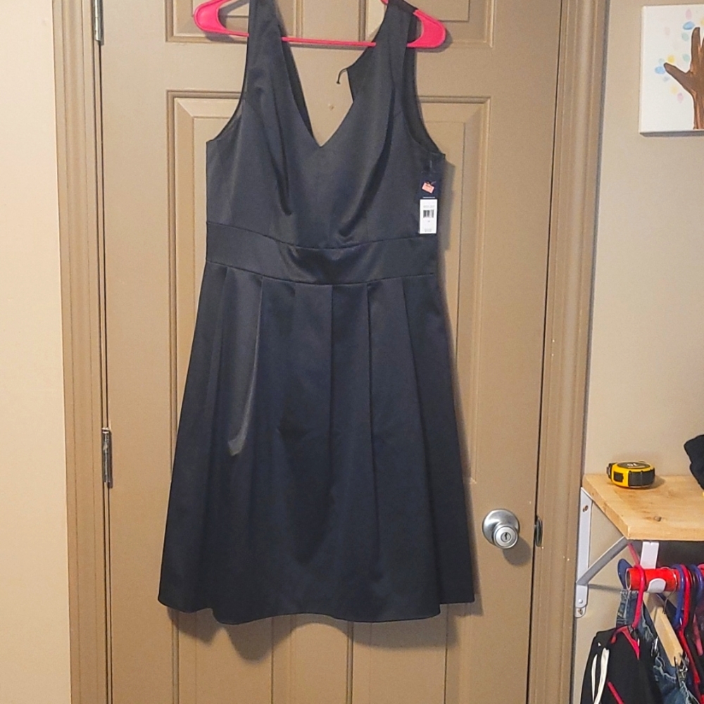 Size 14 American loving satin dress